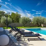 Villa Flora Abrega 포레치
