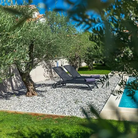 Lovely In With Kitchen Holiday home Porec