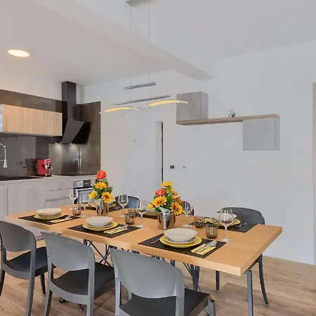 Lovely In With Kitchen Holiday home Porec