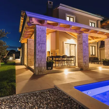 Villa Flora Abrega * Πόρετς