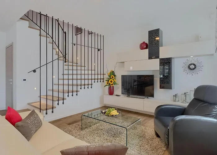 Villa Flora Abrega Ferienhaus