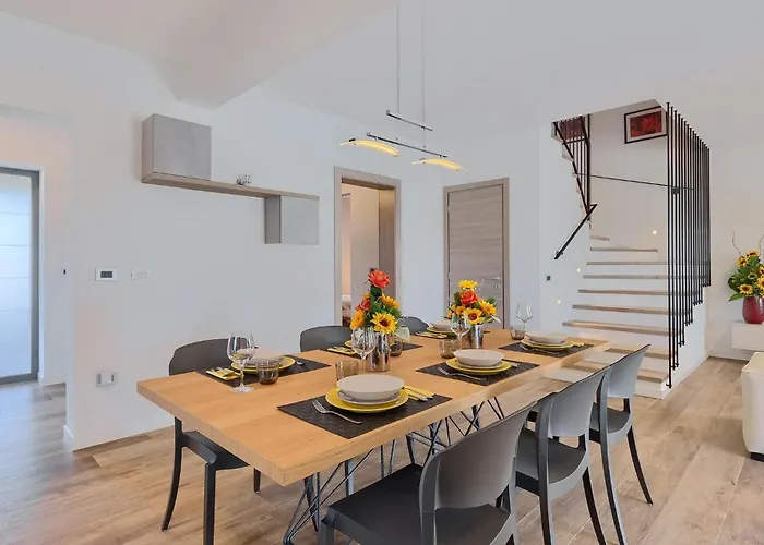 Ferienhaus Villa Flora Abrega