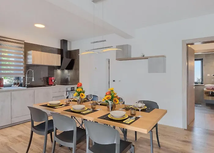 Villa Flora Abrega Ferienhaus Poreč