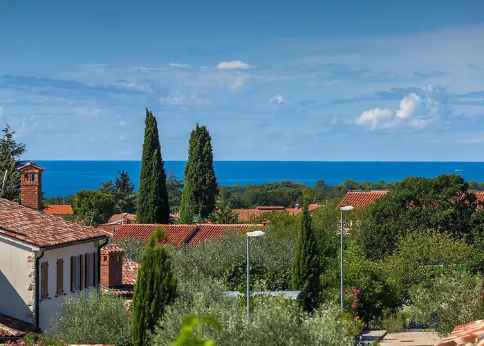 Villa Flora Abrega Ferienhaus *