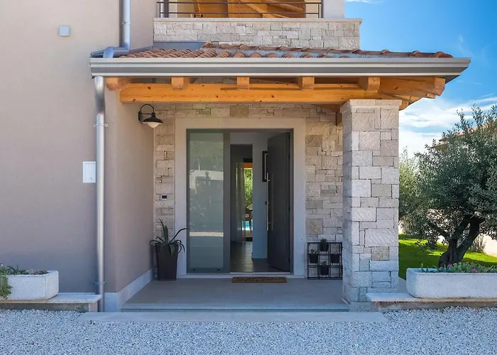 Villa Flora Abrega Ferienhaus