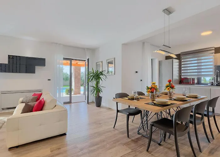 Villa Flora Abrega Ferienhaus